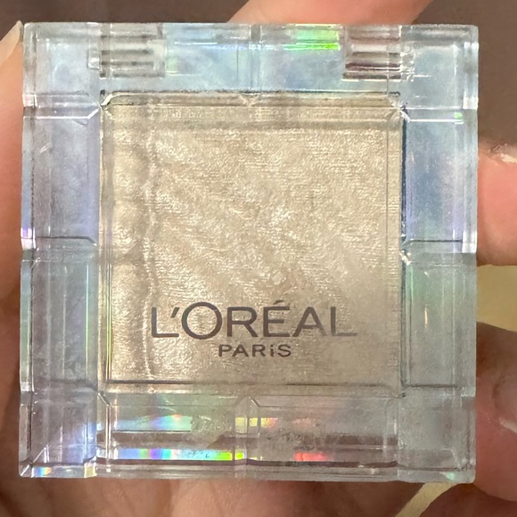 Loreal oil eyeshadow - Picture 2 of 4